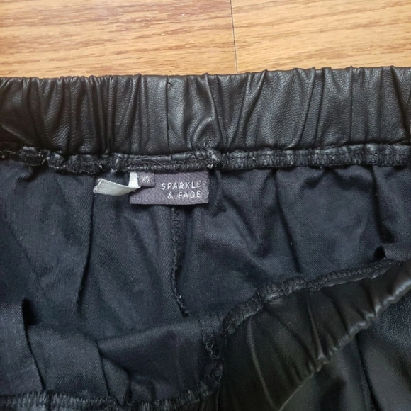 Leather Pants - Picture 2 of 3